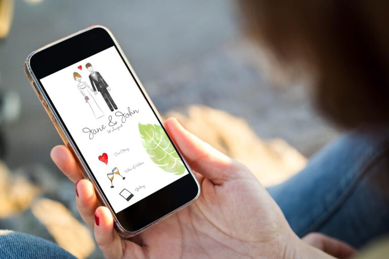 How to design eco wedding card?