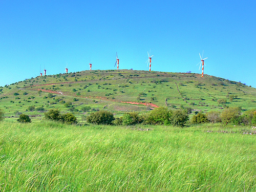 wind tubine golan heights mey golan photo