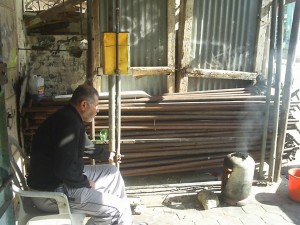Turning Back The Clock With A DYI Bread Oven Helps Gazans Cook In Difficult Times