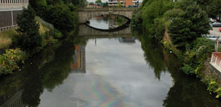oil-river-pollution.jpg