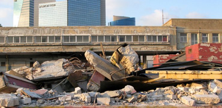 old-tel-aviv-bus-station-demolished.jpg