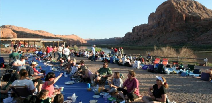 passover-seder-pessachpesach-outside.jpg