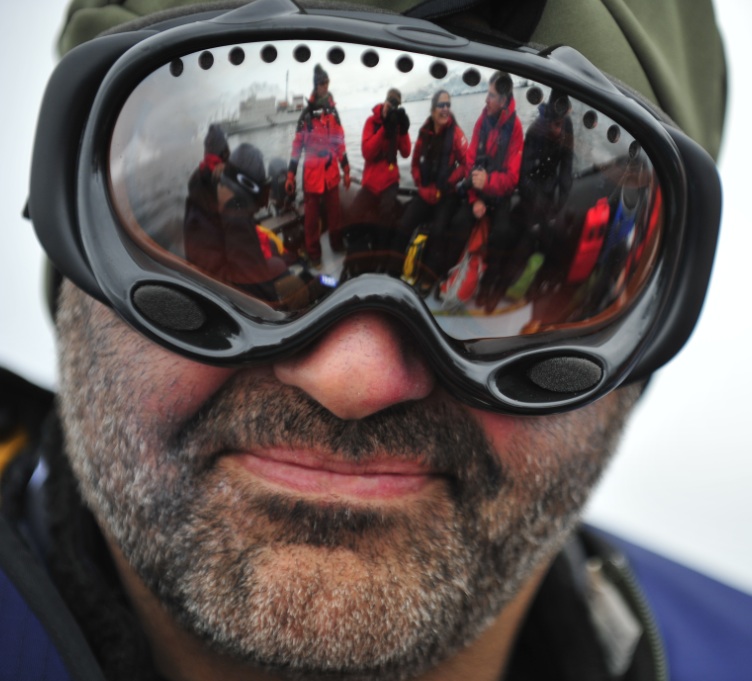 green sheik sheikh abdulaziz UAE