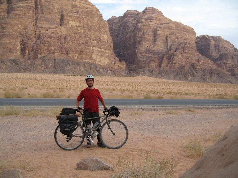 A Quick Guide To Travelling By Bike in the Middle East