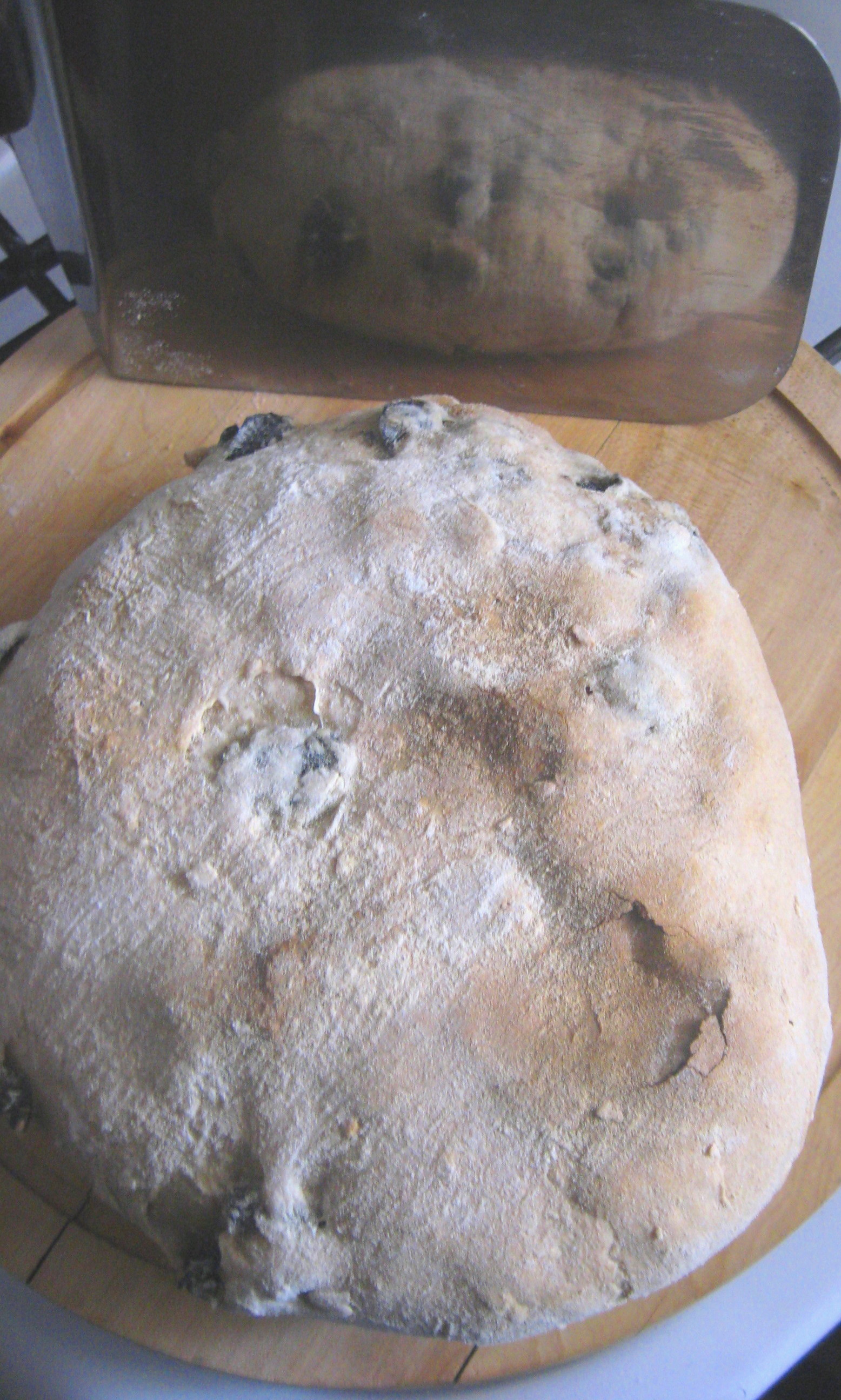image-sourdough-olive-bread