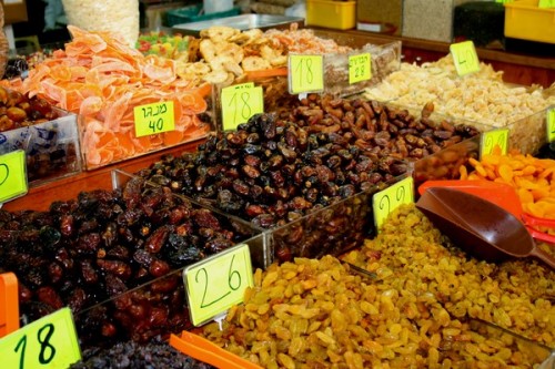 Celebrate Tu B’Shvat With a Tu B’Shvat Seder