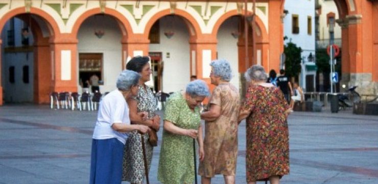 senior-women-old-women-spain-500x388.jpg