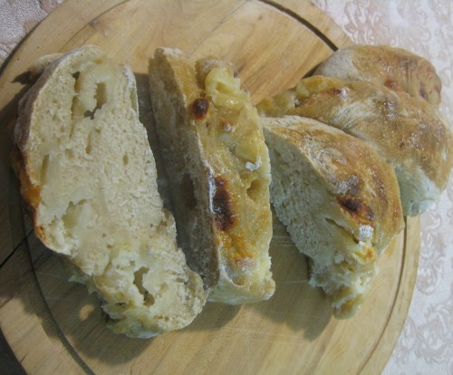 image-sourdough-cheese-bread