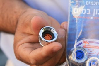 "Chaschams" Water Saving Devices Go Door to Door