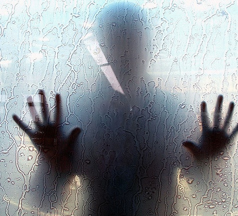 border hands glass water