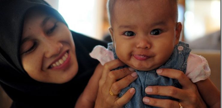 hijabbabymother_thumb.jpg