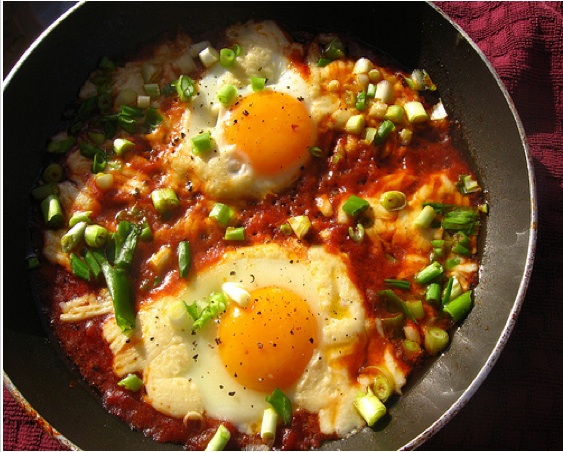 shakshouka eggs stew