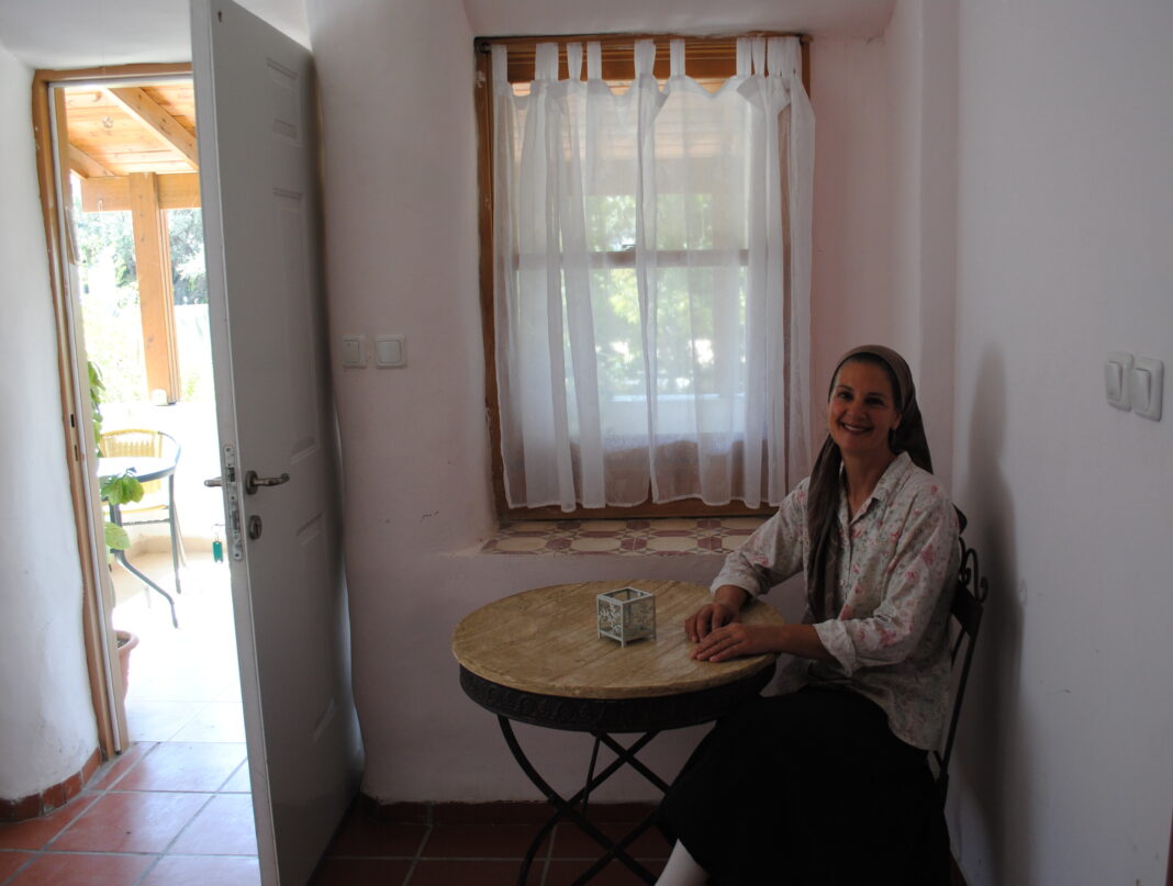 image-straw-bale-house