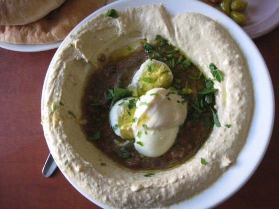 image-humus-hardboiled-egg