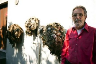 On Show: Camel-Killing Plastic Lump From The Valley Of Death