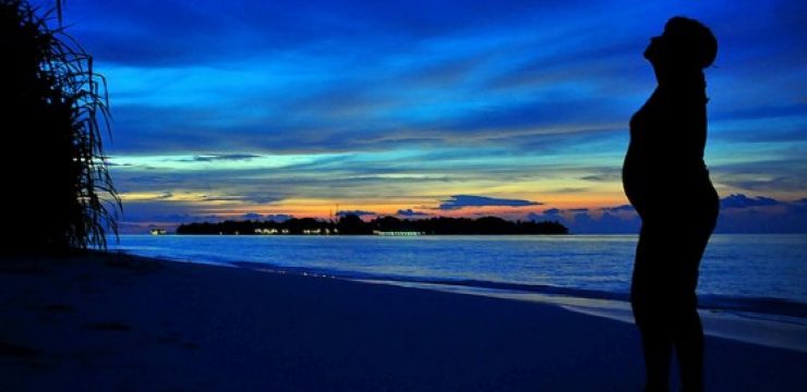 pregnant-silhouette-blue-sky.jpg