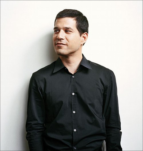 Better Place Unveils Its Mammoth Recharging Plan