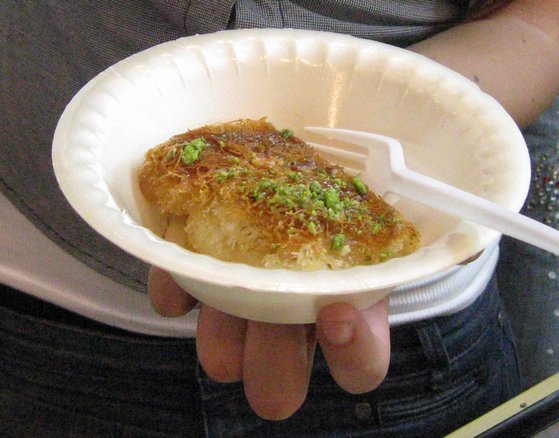 image-kanafeh-arabic-pastry