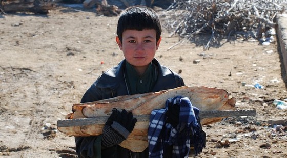 afghan boy bread