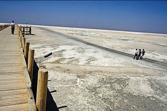 environmental degradation, Lake Urmia, Iran, Salt Lake, protestors