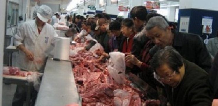 Picking-out-meat-in-Peking.jpg