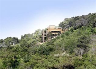 Greenstone Revolutionizes Lebanese Building Industry One Green-Roof Villa at a Time