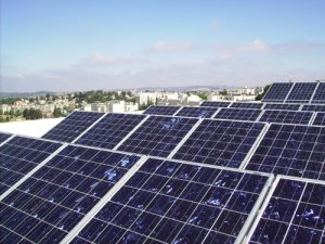 Jerusalem Boy’s School Makes Electricity On Roof
