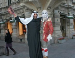 Mimes Point the Way for Safer Driving