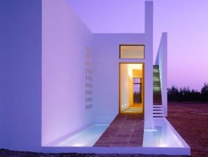 Guilhem Eustache’s Magical Home is Made With Traditional Moroccan Materials