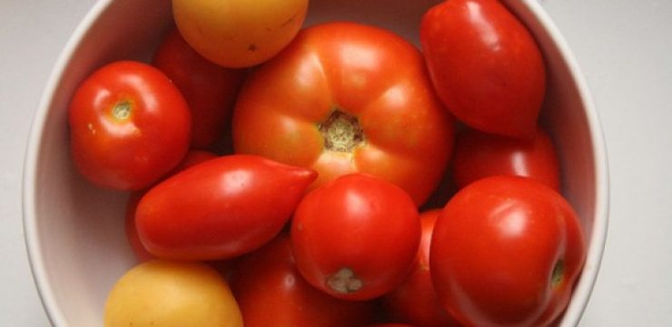 fresh-farm-tomatoes.jpg