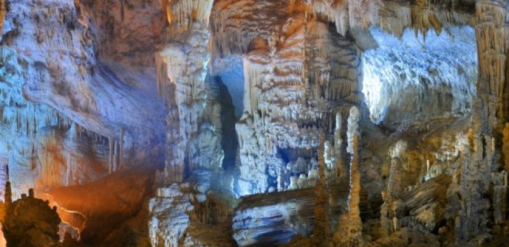 jeita-grotto-1-560x371.jpg