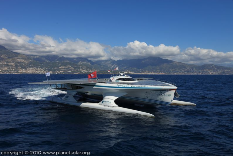 World’s Largest Solar-Powered Boat Docks at Qatar