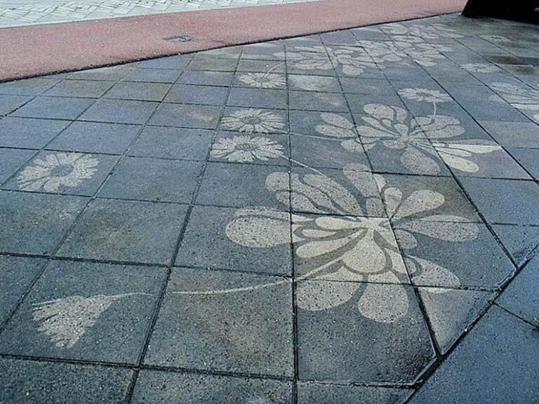 Going Green GreenGraffiti Hits the Streets of Cyprus