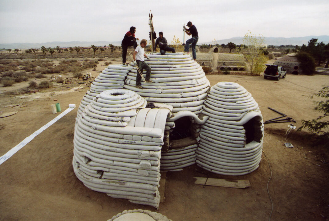 earth architecture, earth bag construction, green building, eco building, architecture, nader khalili, hassan fathy, sustainable architecture