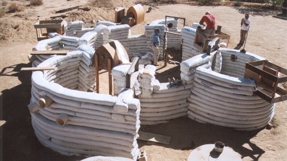 earth architecture, earth bag construction, green building, eco building, architecture, nader khalili, hassan fathy, sustainable architecture