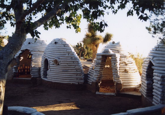 earth architecture, earth bag construction, green building, eco building, architecture, nader khalili, hassan fathy, sustainable architecture
