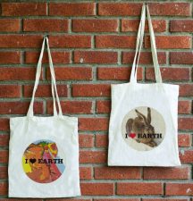 Chic Reusable Cotton Bags Make Eco-Friendly Shopping Cool