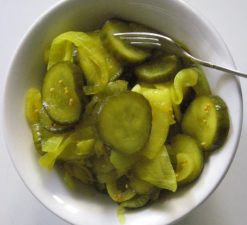 Sweet And Tangy Pickled Cucumber Chips RECIPE