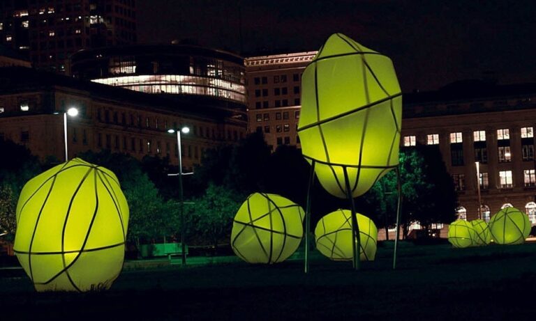 Lone Spanish Researcher Aims to Humanize Dubai With Solar Art