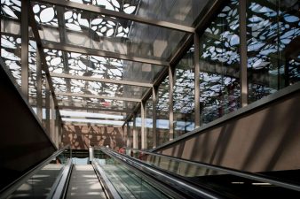 Turkey’s Asmacati Shopping Center Replaces Green Ivy With Metal