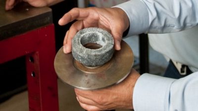 Jet Engine Sponge Makes Airports Less Sensual