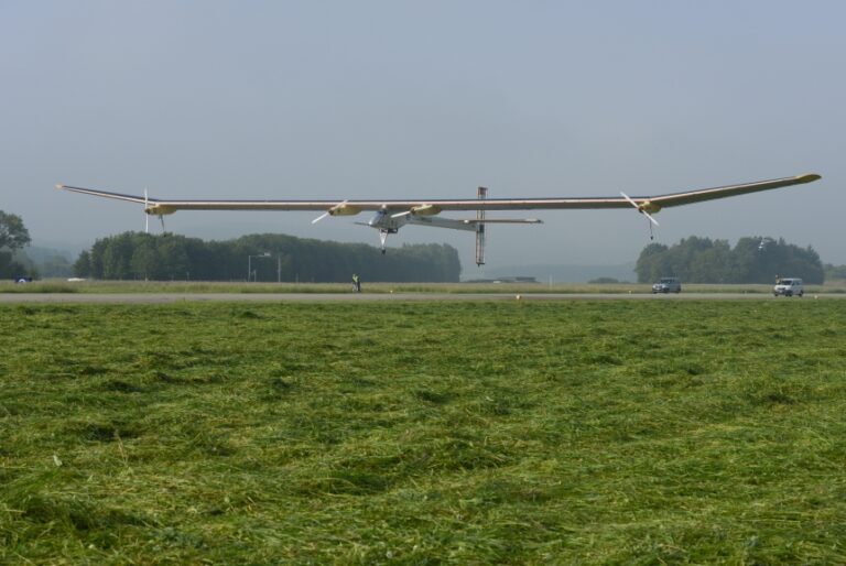 Track the Sun-Powered Solar Impulse Flight to Spain and Morocco