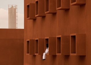 Morocco’s Guelmim Technology School is Red Like the Sahara but Cooler