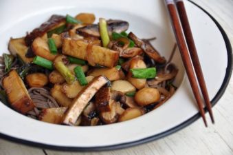 Care For A Little Jellyfish Stir Fry? An Adventure in Sustainable Cooking