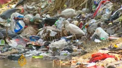 Egypt’s Filthy Canals Are Breeding Disease and Discontent