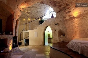 Columbarium is an Eco-Luxe Cave Dwelling in Israel