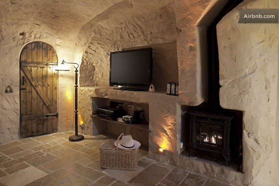 cave, architecture, Airbnb, Columbarium, Israel, natural materials,