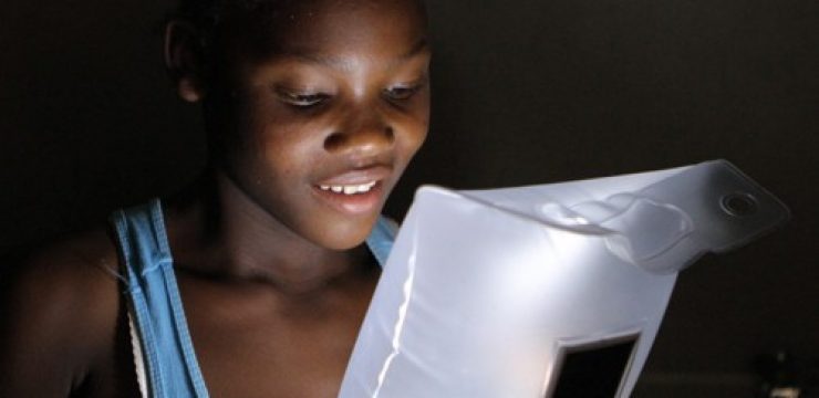 luminaid-inflatable-light-cando-haiti-e13497210941381.jpg