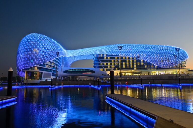 5-Star Yas Hotel Lit Up by a Dazzling Crown of 5,000 LED Panels