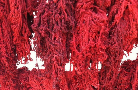 sidreh goat wool handspun red israel bedouin